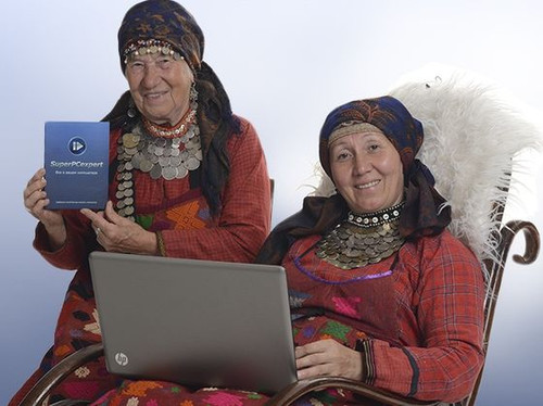 Бурановские бабки обучаются компьютеру по курсу SuperPCexpert Бурановские бабки обучаются компьютеру по курсу SuperPCexpert